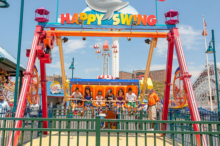 Happy Swing